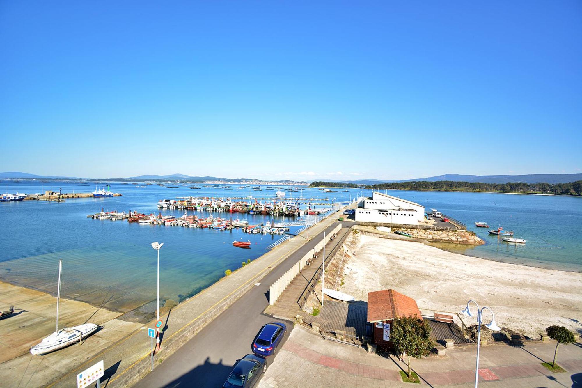 Apartamento Con Terraza Frente Al Mar En O Grove Exterior foto
